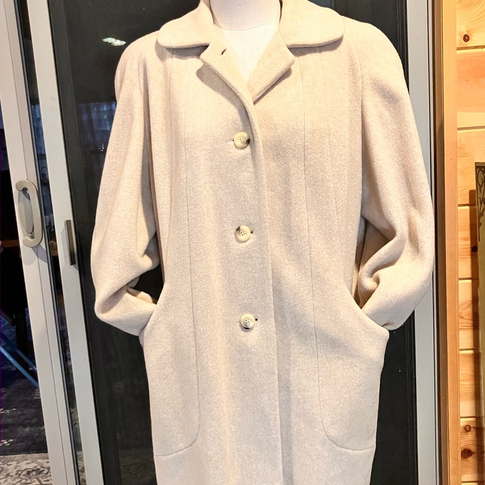 Elegant Vintage Beige Women's Wool Coat
